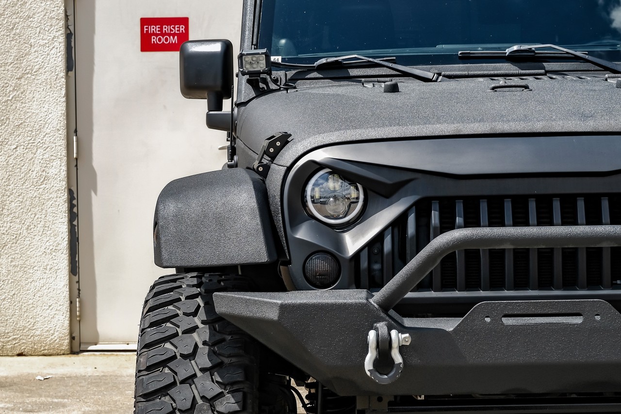 Jeep Wrangler Unlimited Vehicle Main Gallery Image 47