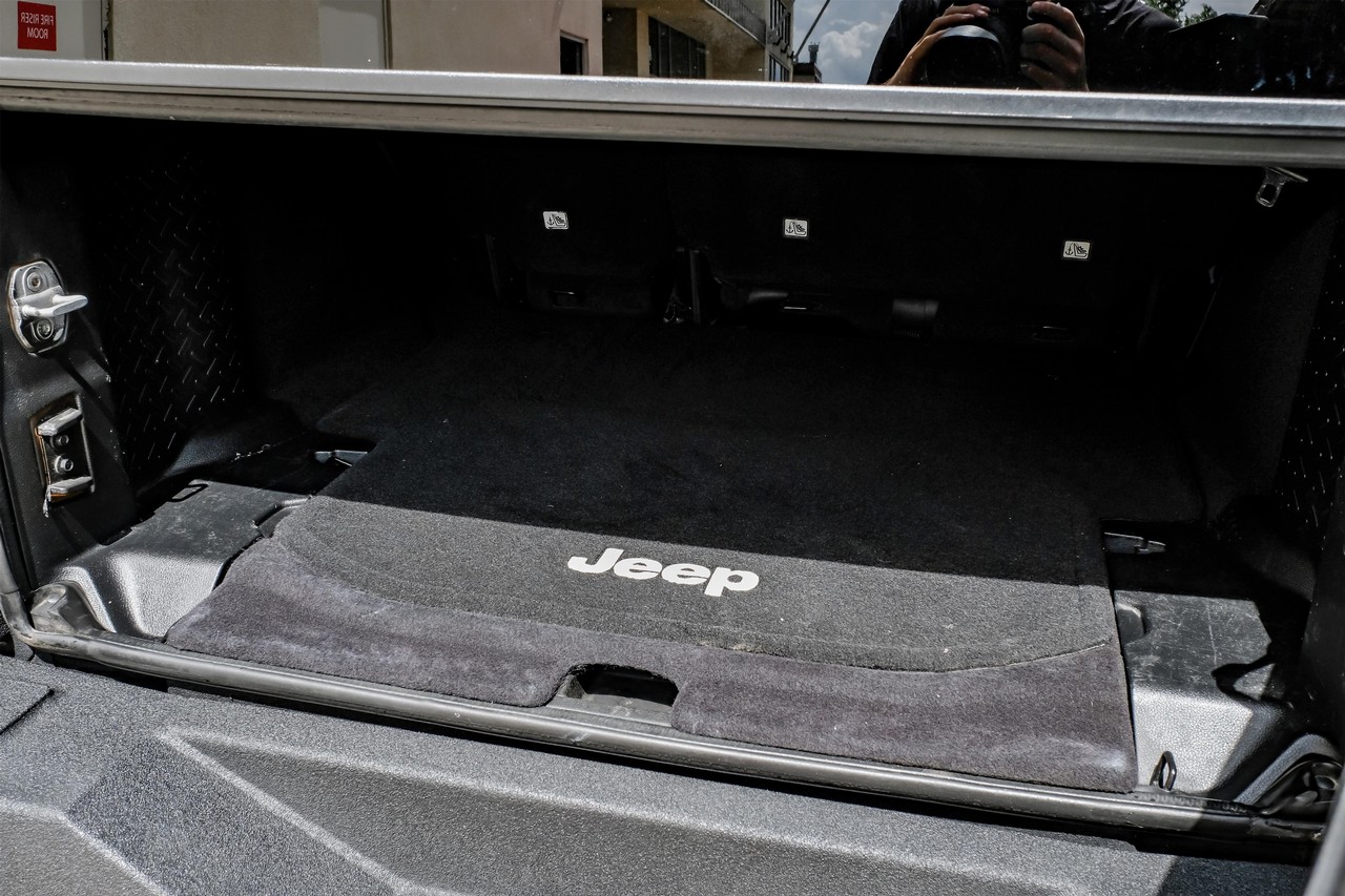 Jeep Wrangler Unlimited Vehicle Main Gallery Image 49