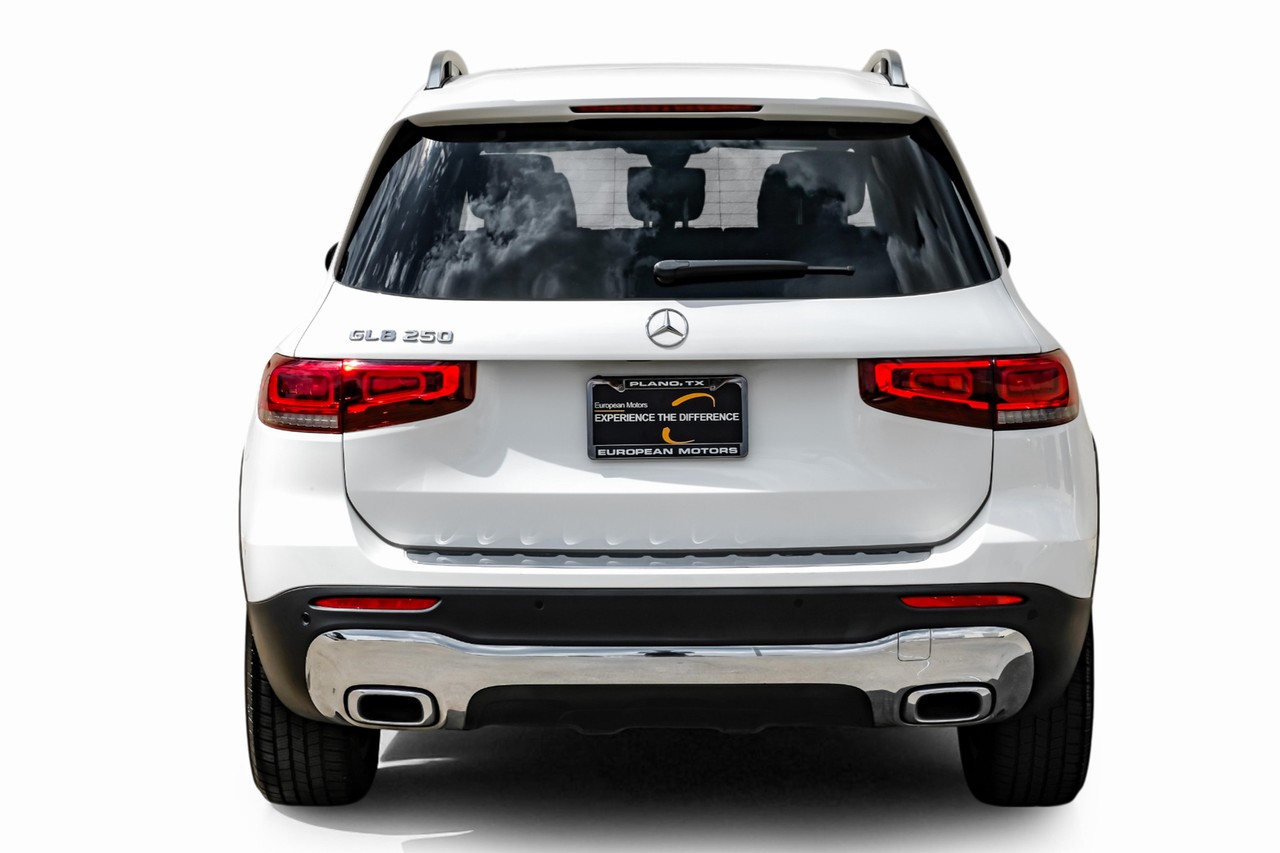 Mercedes-Benz GLB 250 Vehicle Main Gallery Image 12