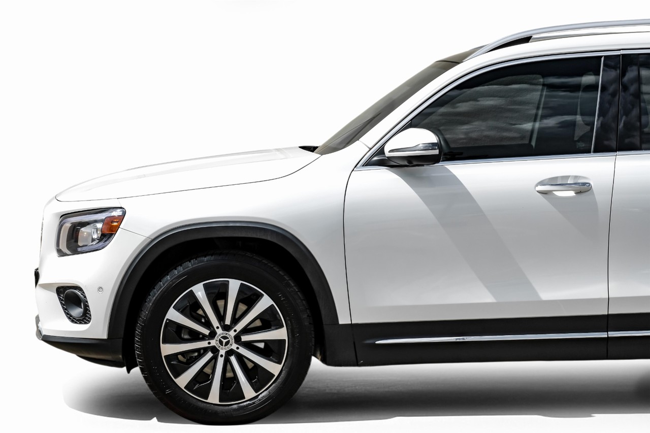 Mercedes-Benz GLB 250 Vehicle Main Gallery Image 15