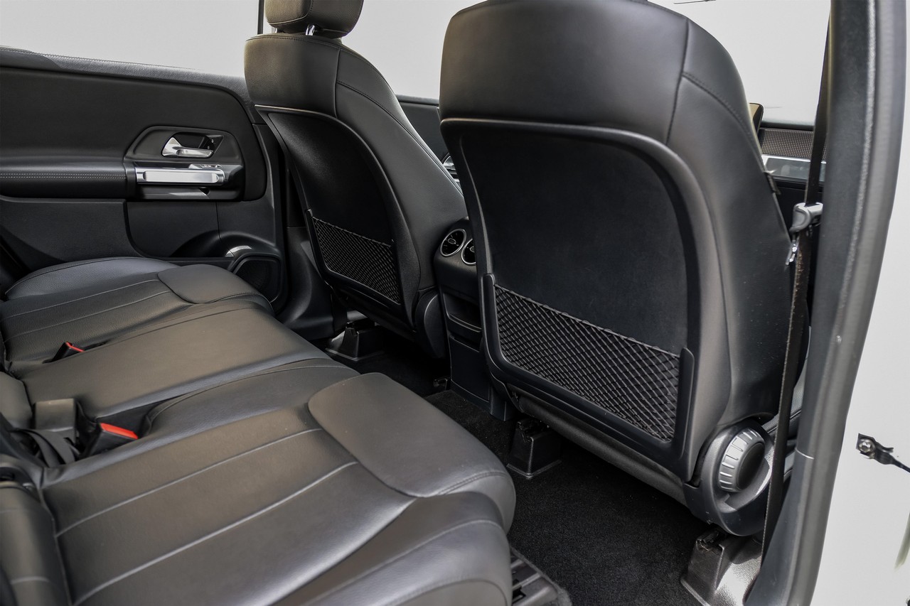 Mercedes-Benz GLB 250 Vehicle Main Gallery Image 38