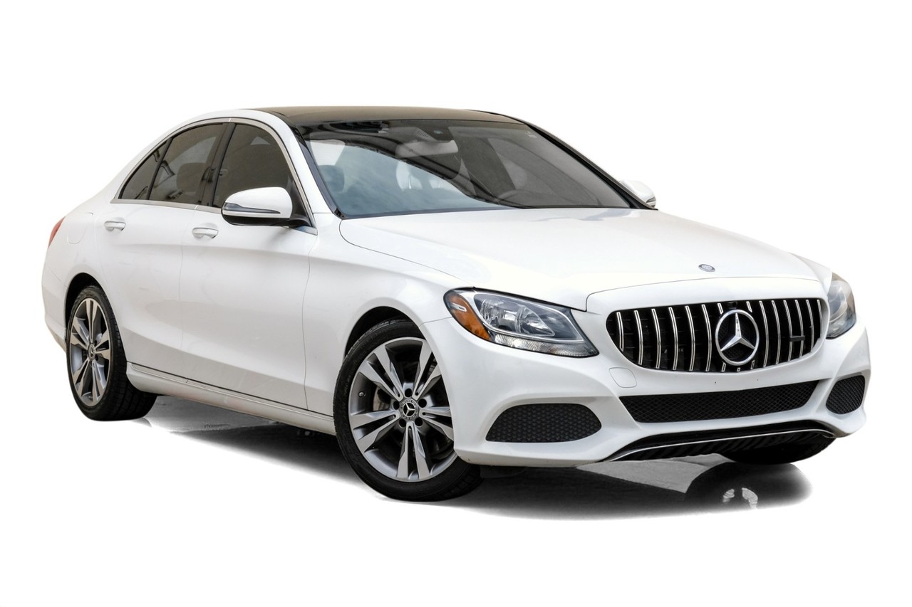 Mercedes-Benz C-Class Vehicle Main Gallery Image 07
