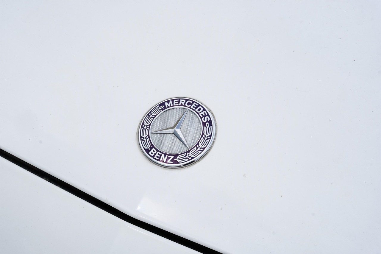 Mercedes-Benz C-Class Vehicle Main Gallery Image 46