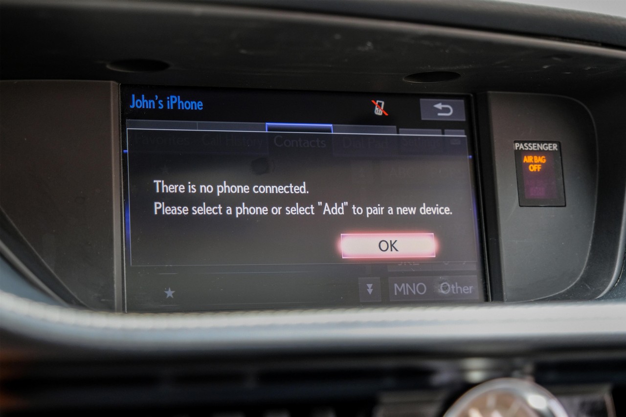 Lexus ES 300h Vehicle Main Gallery Image 35