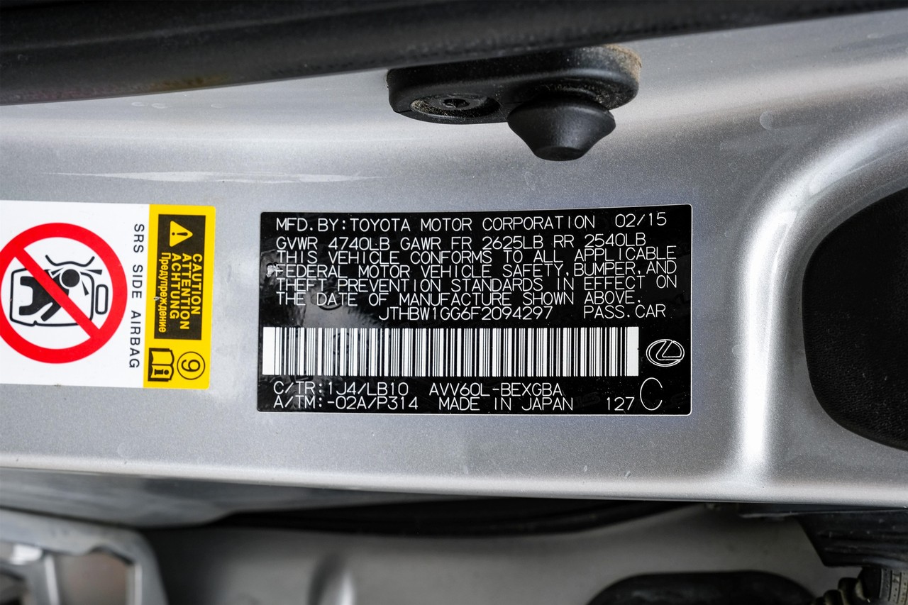 Lexus ES 300h Vehicle Main Gallery Image 60