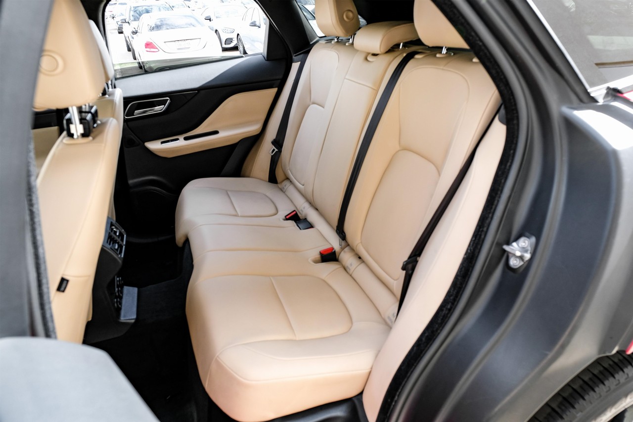 Jaguar F-Pace Vehicle Main Gallery Image 36