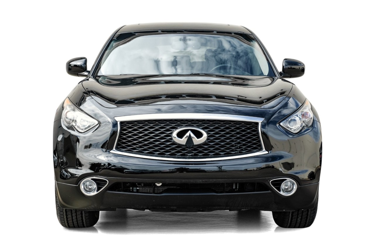INFINITI QX70 Vehicle Main Gallery Image 06
