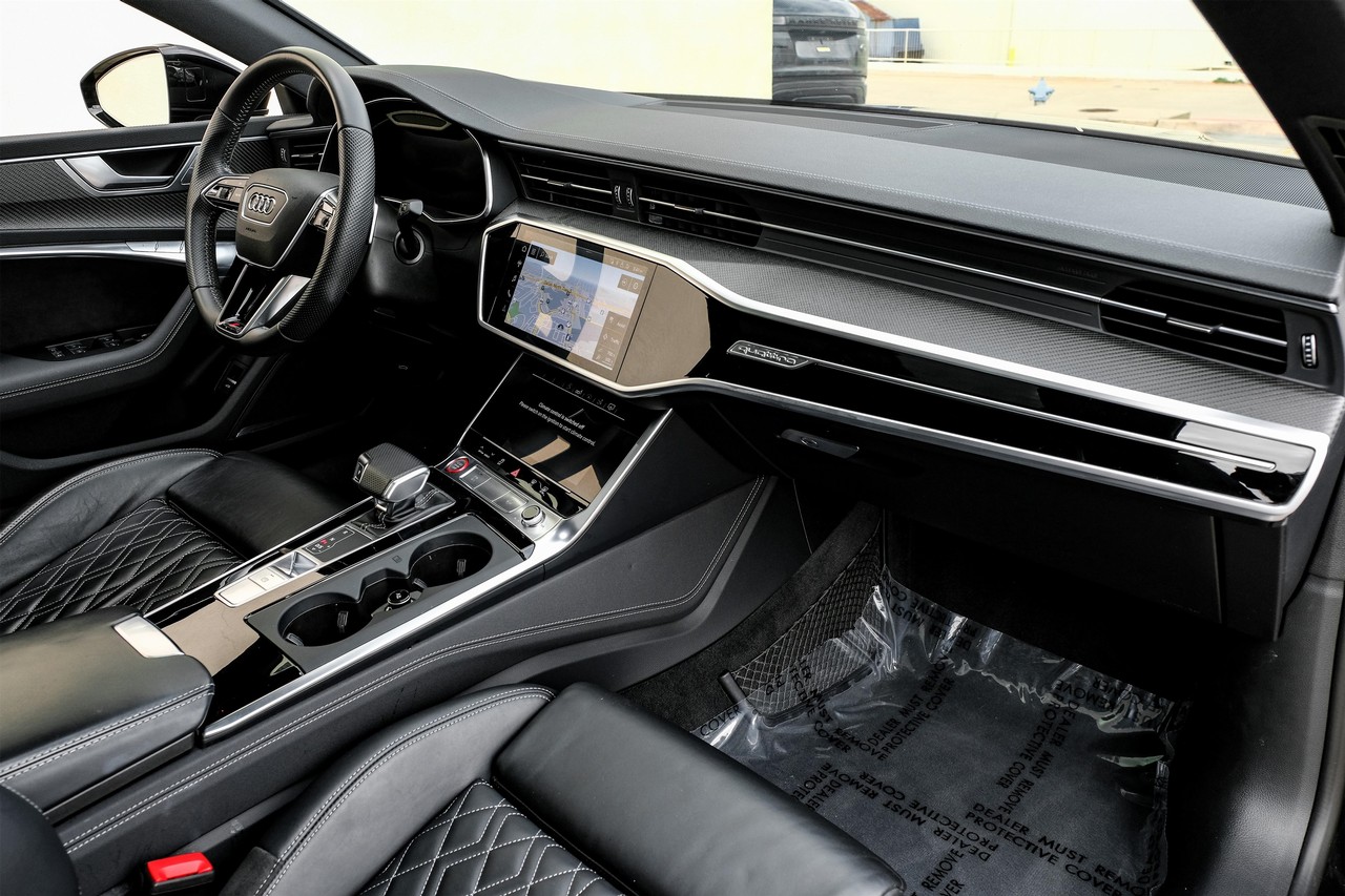 Audi S7 Vehicle Main Gallery Image 13