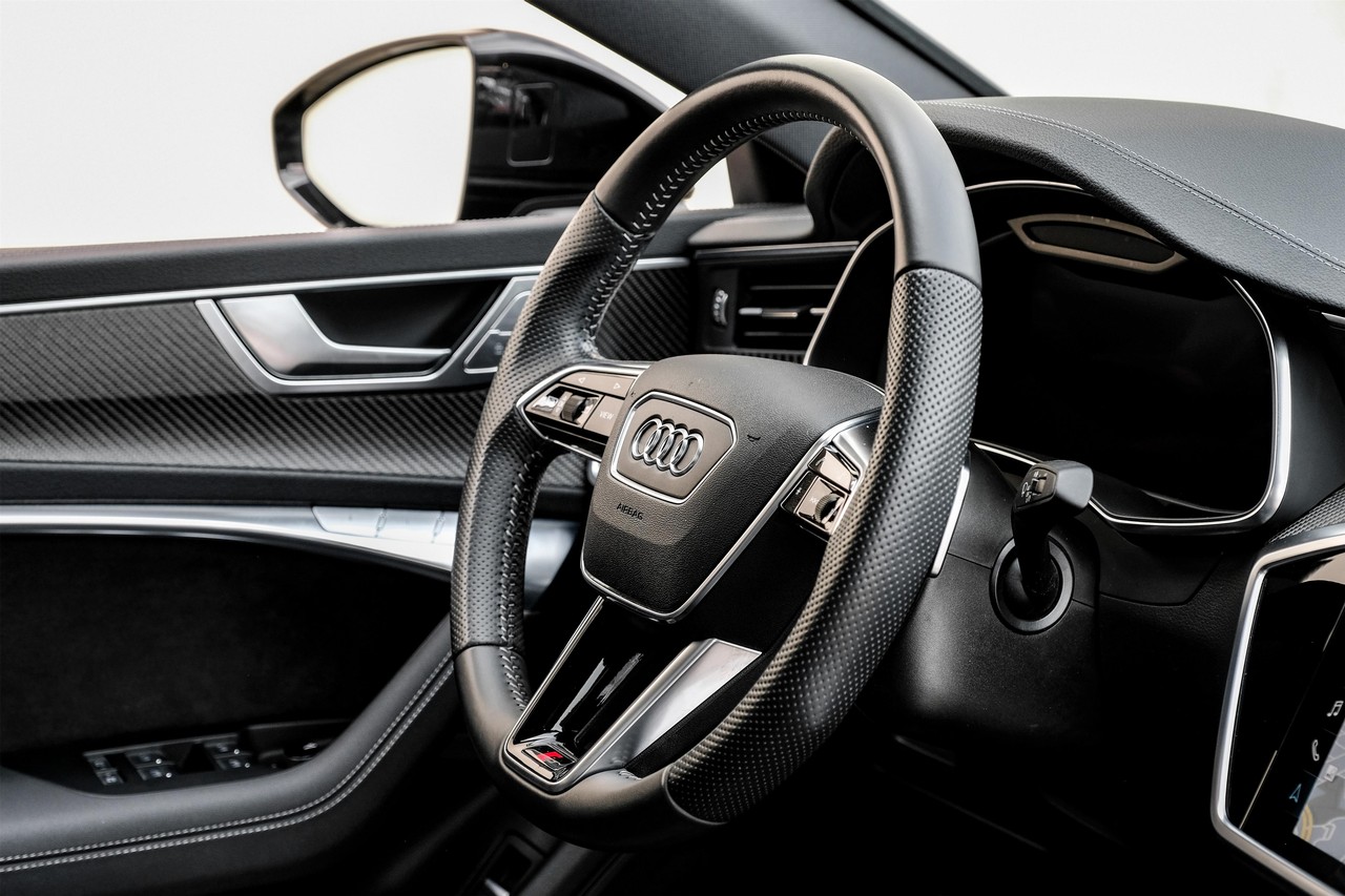 Audi S7 Vehicle Main Gallery Image 14
