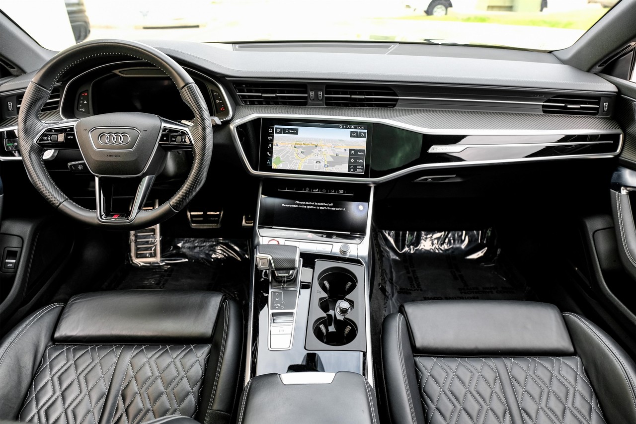 Audi S7 Vehicle Main Gallery Image 15