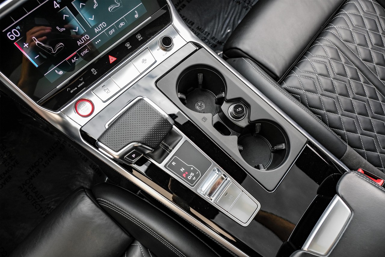 Audi S7 Vehicle Main Gallery Image 25
