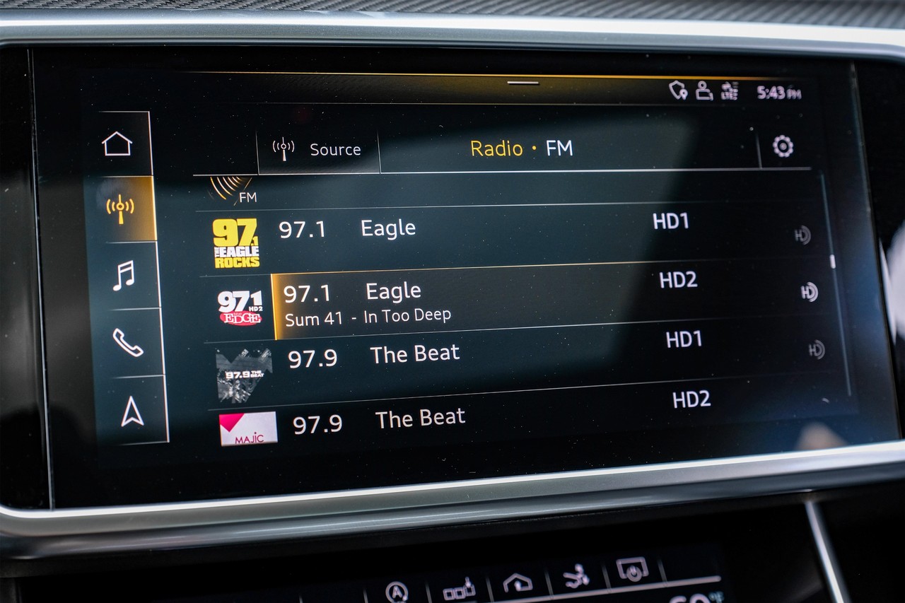 Audi S7 Vehicle Main Gallery Image 28