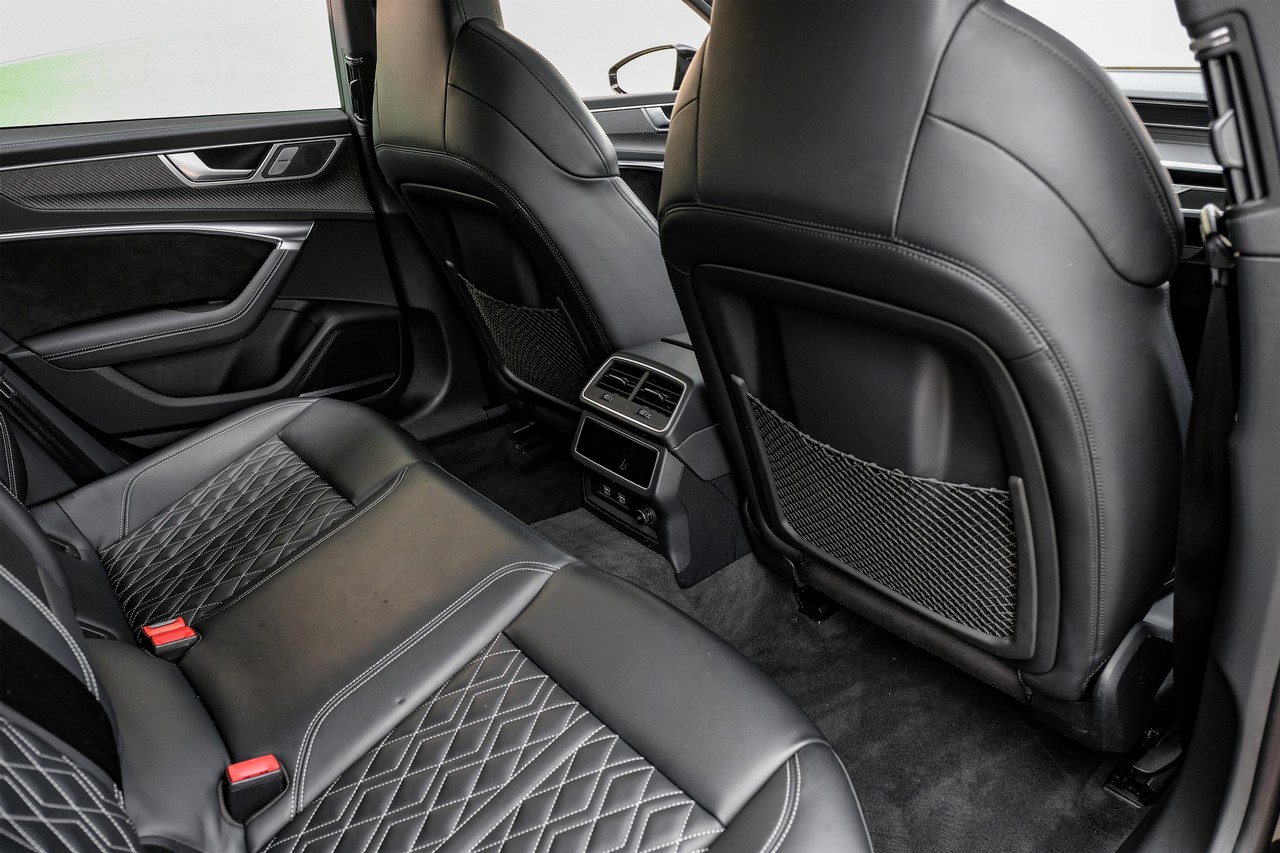 Audi S7 Vehicle Main Gallery Image 33