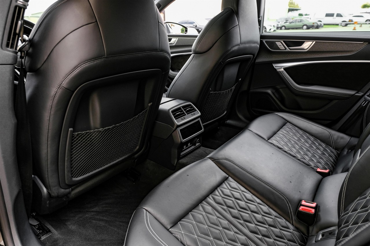 Audi S7 Vehicle Main Gallery Image 34