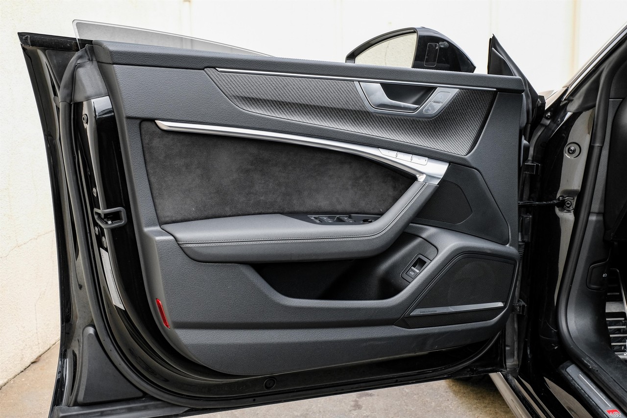 Audi S7 Vehicle Main Gallery Image 38