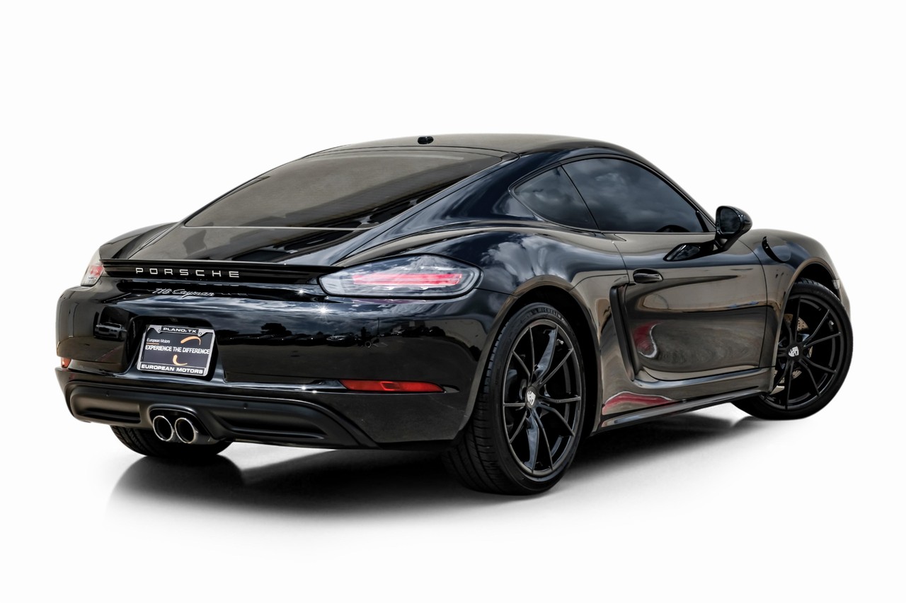 Porsche 718 Cayman Vehicle Main Gallery Image 10