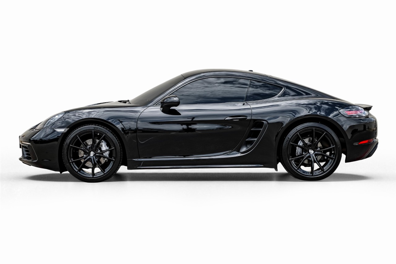 Porsche 718 Cayman Vehicle Main Gallery Image 13