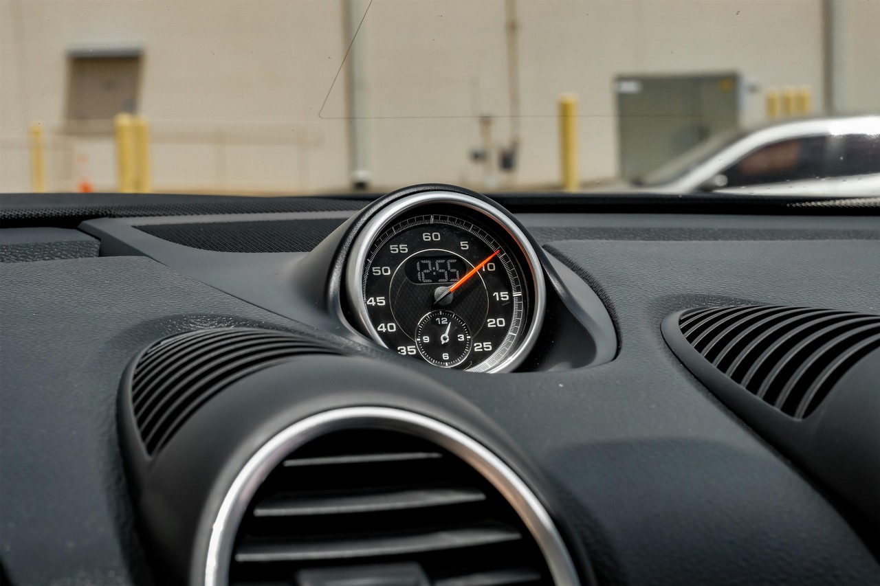 Porsche 718 Cayman Vehicle Main Gallery Image 27