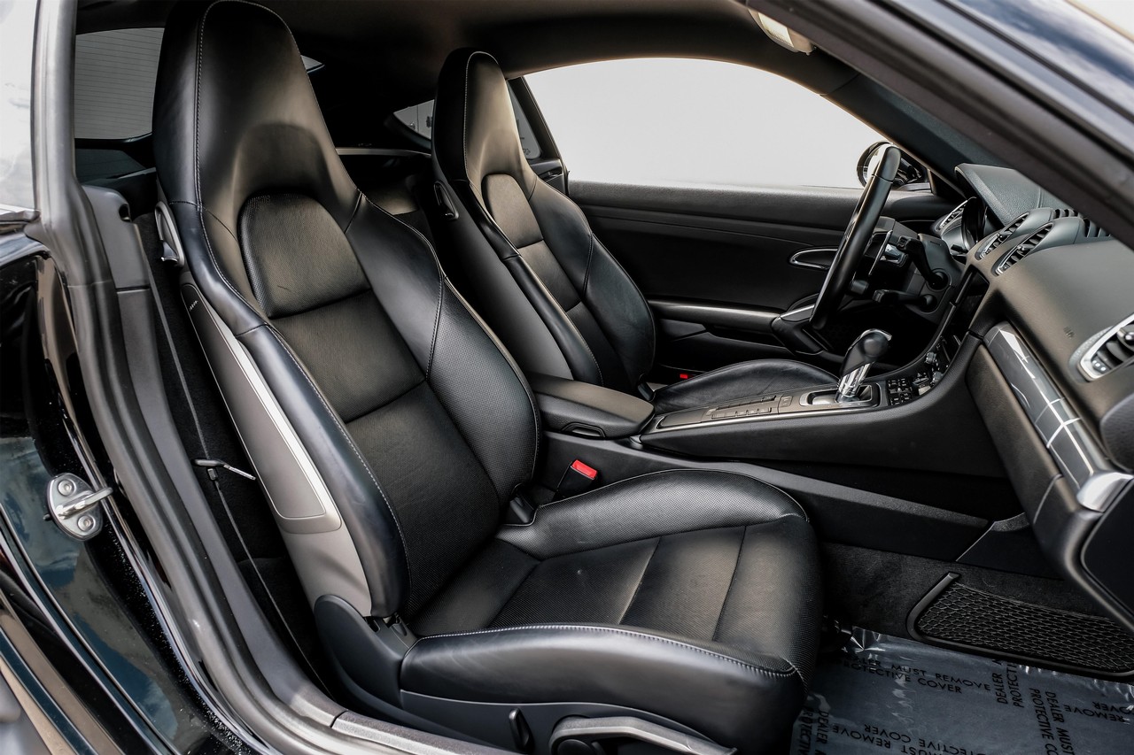 Porsche 718 Cayman Vehicle Main Gallery Image 36