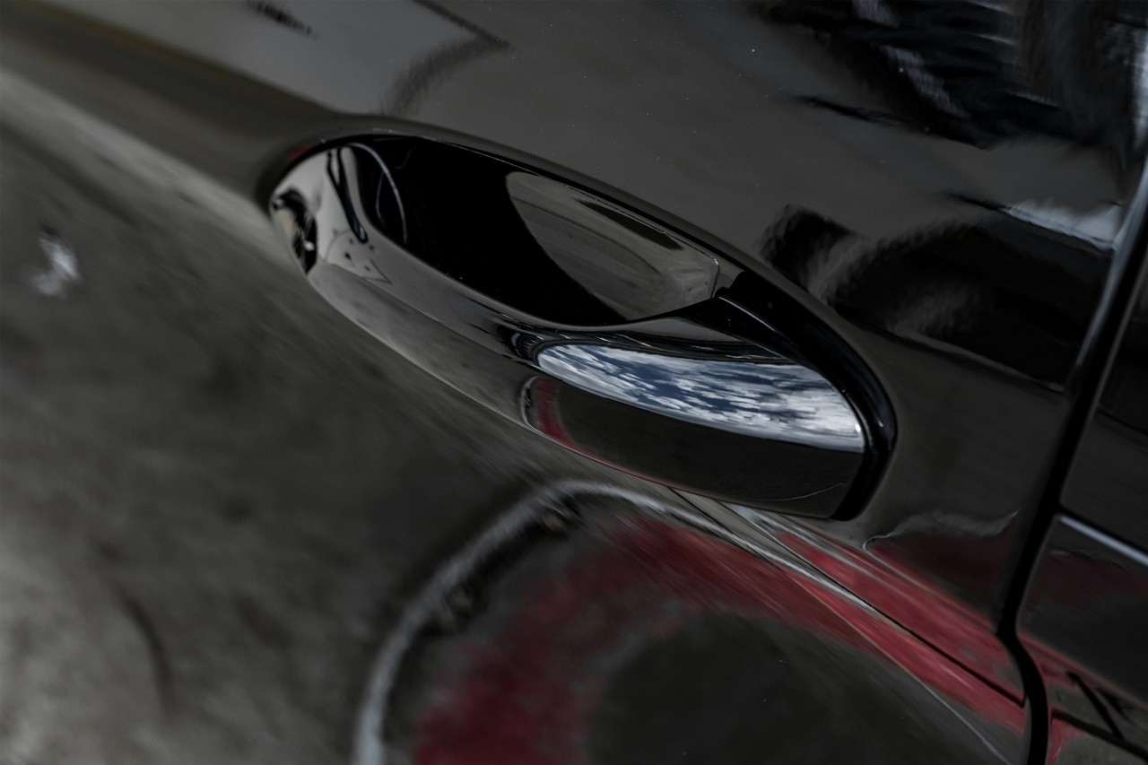 Porsche 718 Cayman Vehicle Main Gallery Image 38
