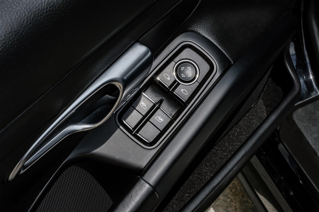 Porsche 718 Cayman Vehicle Main Gallery Image 40