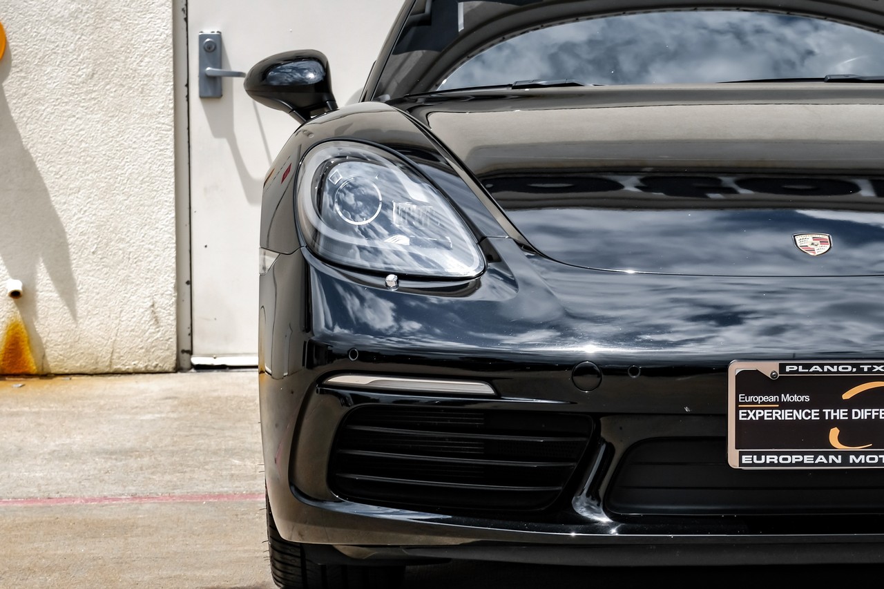 Porsche 718 Cayman Vehicle Main Gallery Image 42