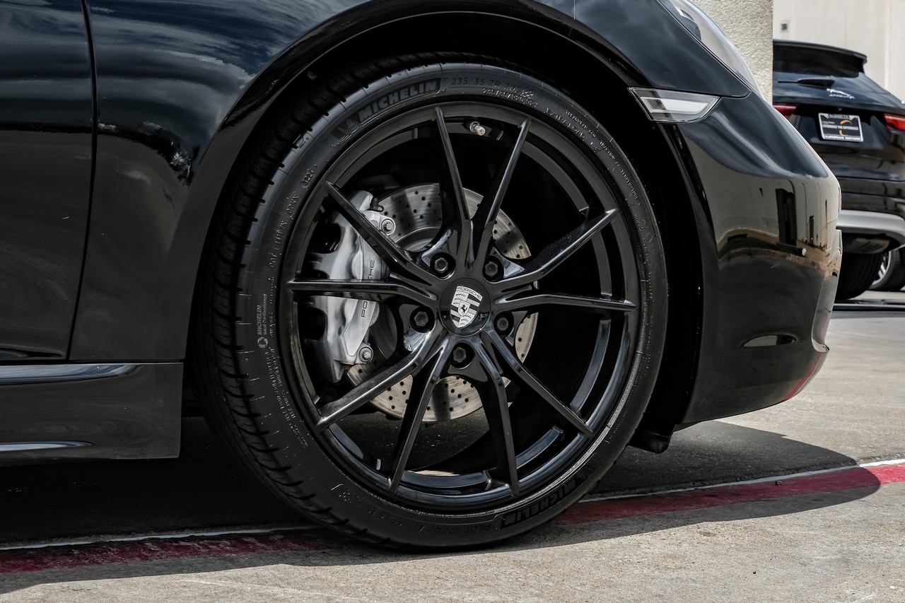 Porsche 718 Cayman Vehicle Main Gallery Image 47