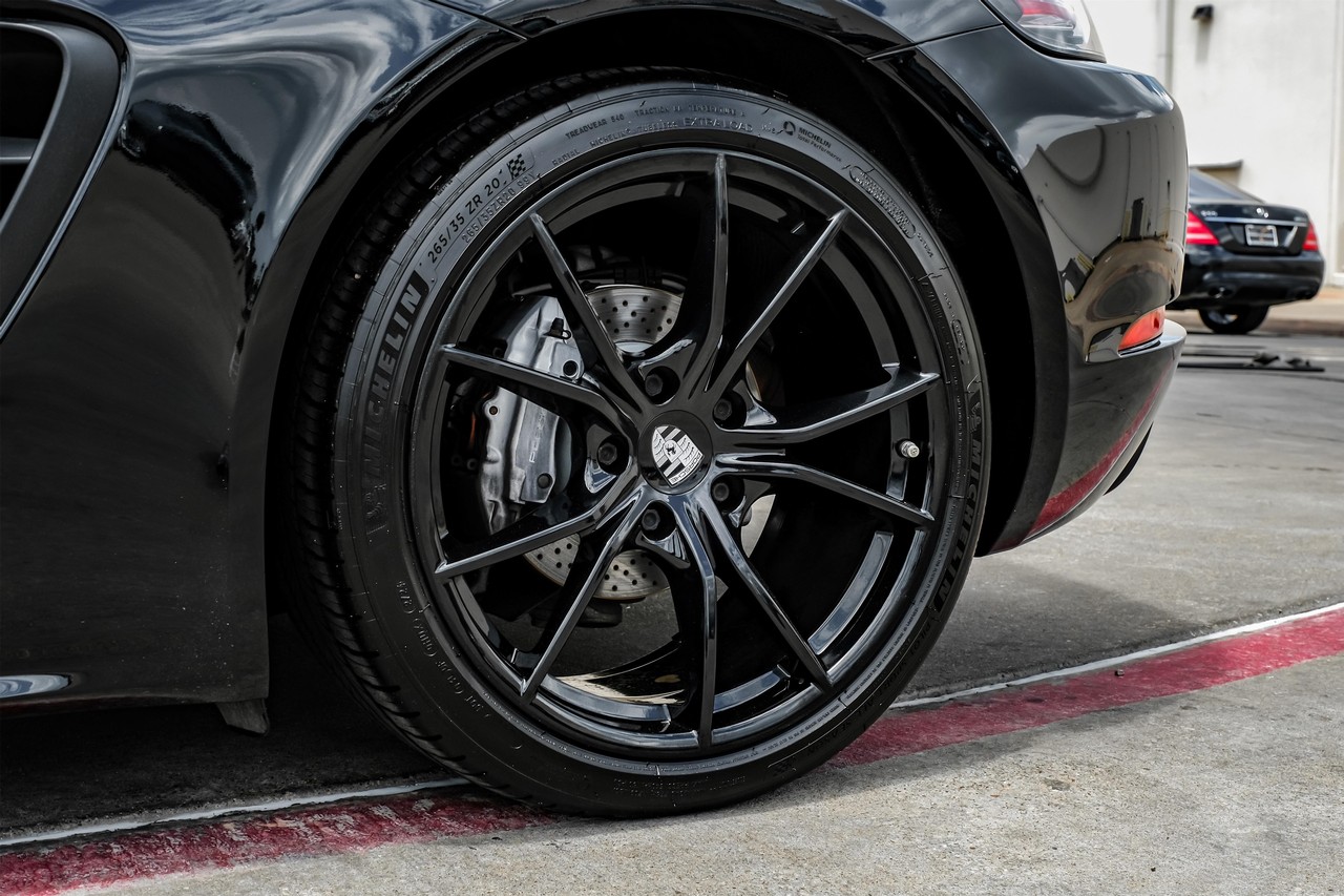 Porsche 718 Cayman Vehicle Main Gallery Image 49