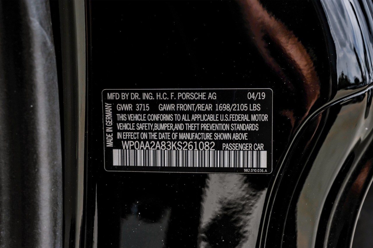 Porsche 718 Cayman Vehicle Main Gallery Image 51