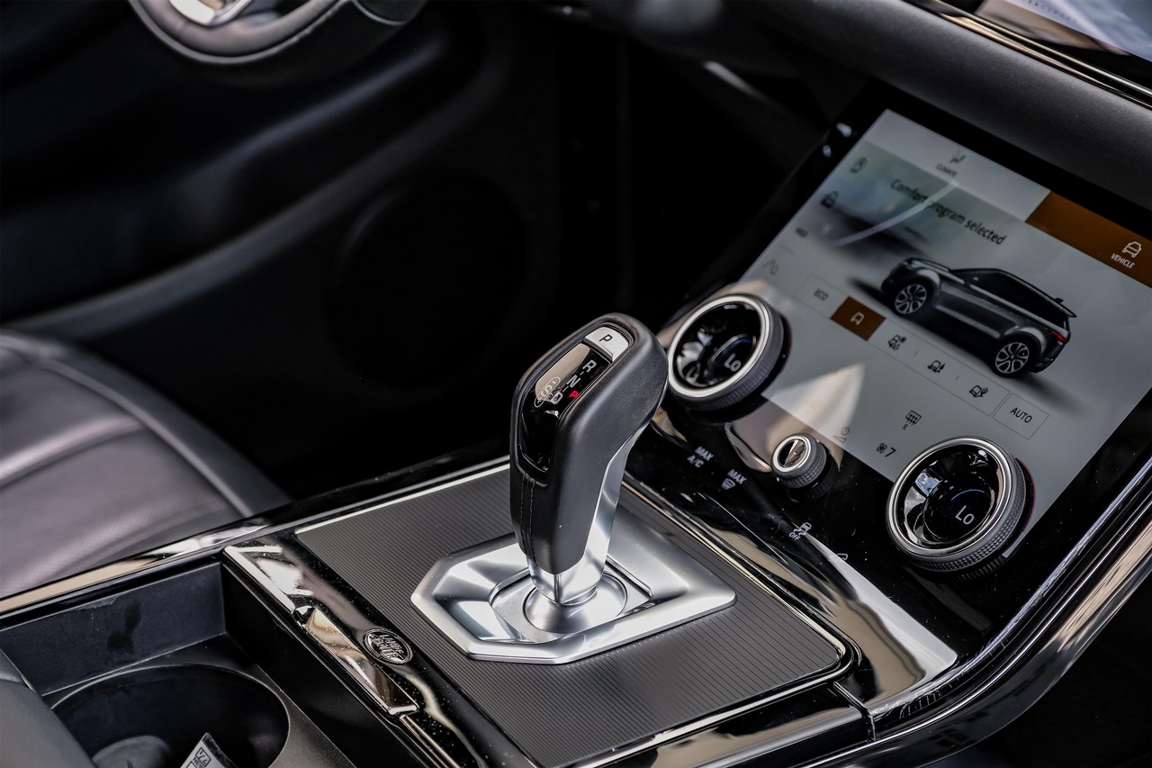 Land Rover Range Rover Evoque Vehicle Main Gallery Image 26