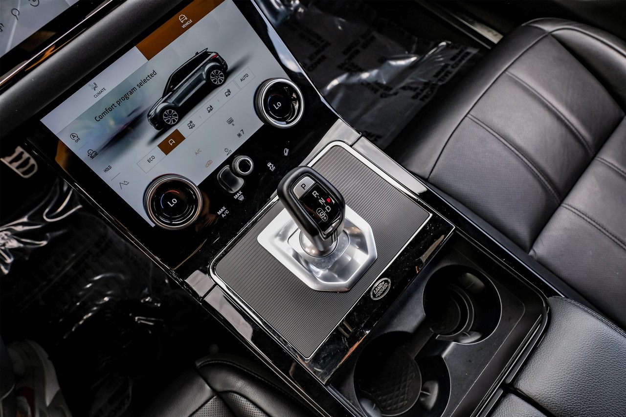 Land Rover Range Rover Evoque Vehicle Main Gallery Image 27