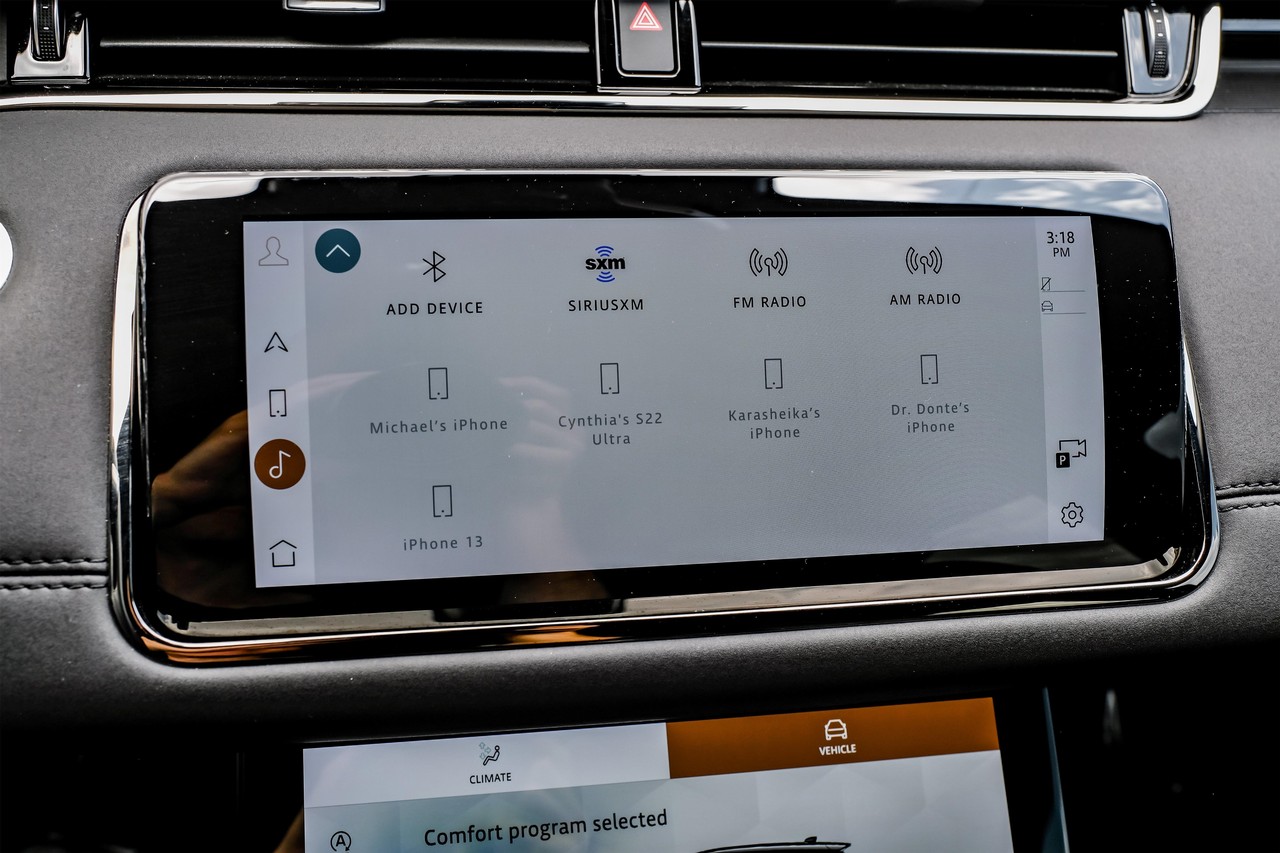 Land Rover Range Rover Evoque Vehicle Main Gallery Image 30
