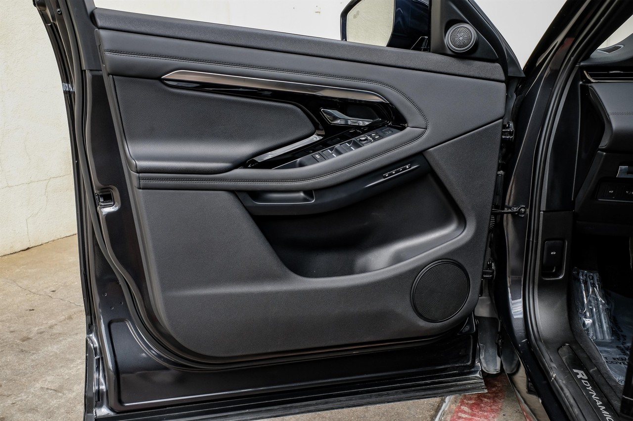 Land Rover Range Rover Evoque Vehicle Main Gallery Image 39