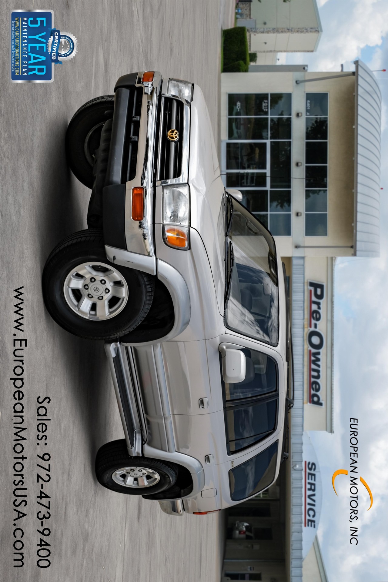 Toyota 4Runner Vehicle Main Gallery Image 01