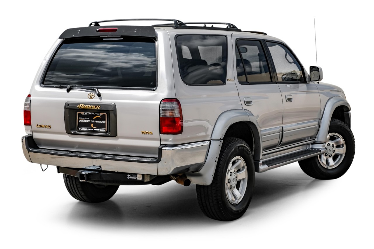 Toyota 4Runner Vehicle Main Gallery Image 11