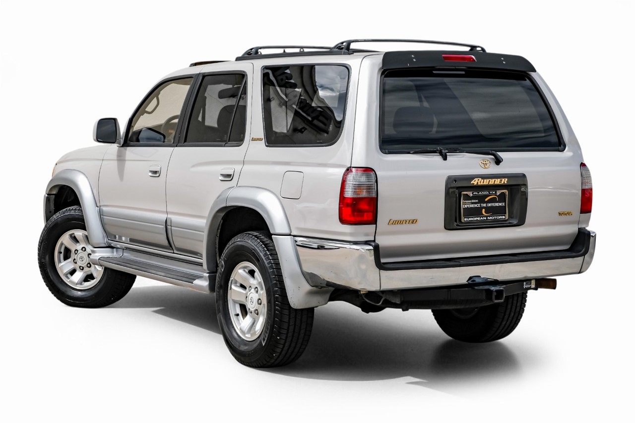 Toyota 4Runner Vehicle Main Gallery Image 13