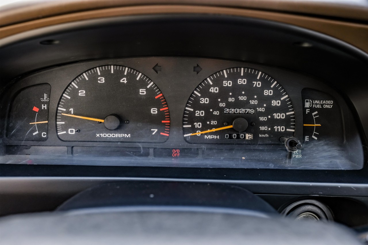 Toyota 4Runner Vehicle Main Gallery Image 22