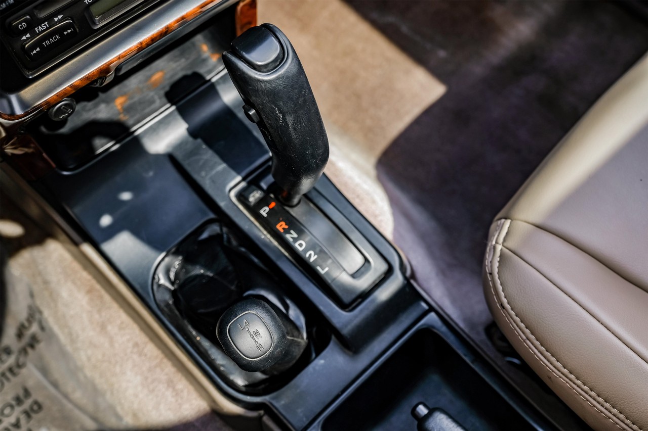 Toyota 4Runner Vehicle Main Gallery Image 25