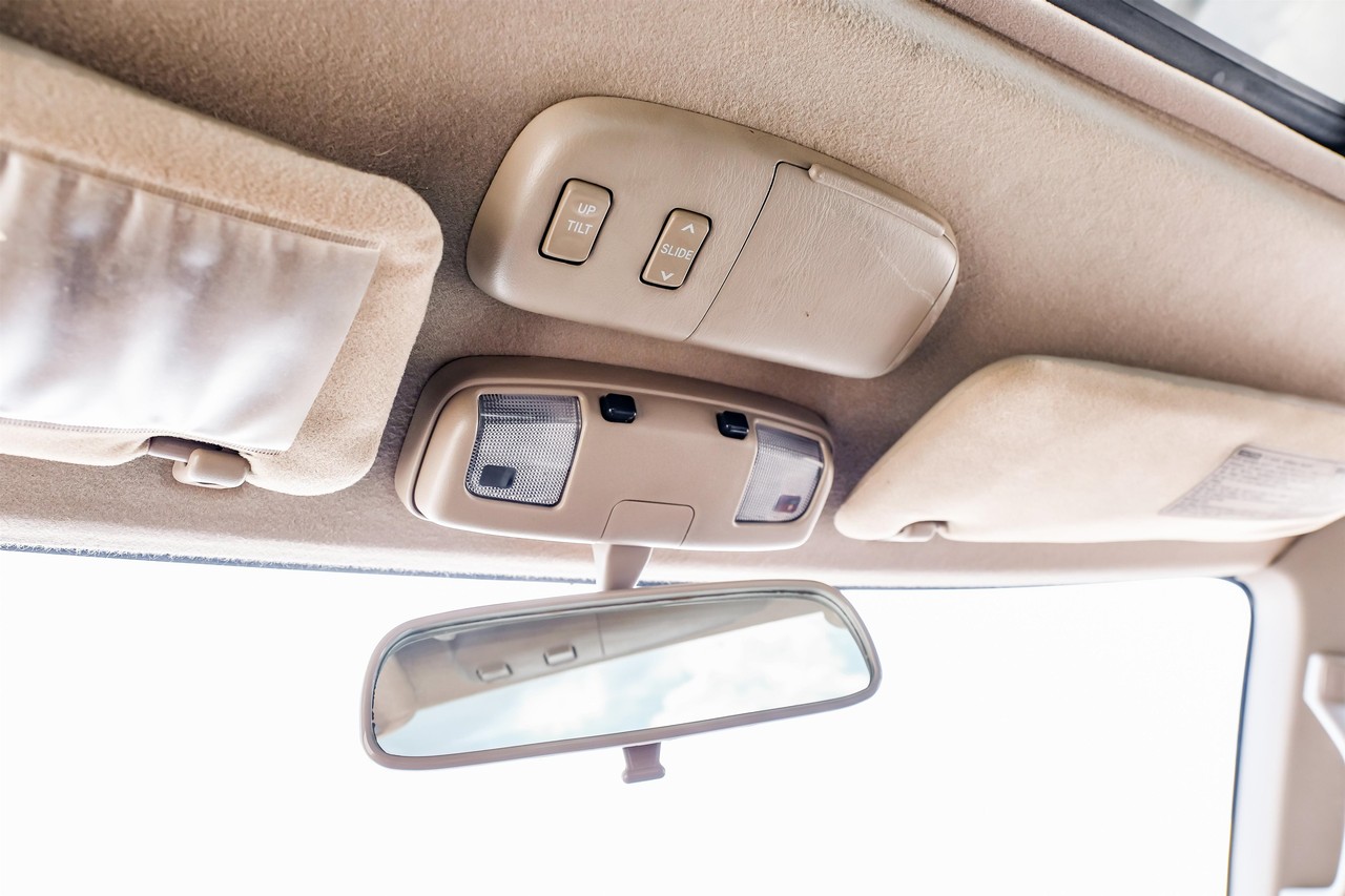Toyota 4Runner Vehicle Main Gallery Image 27