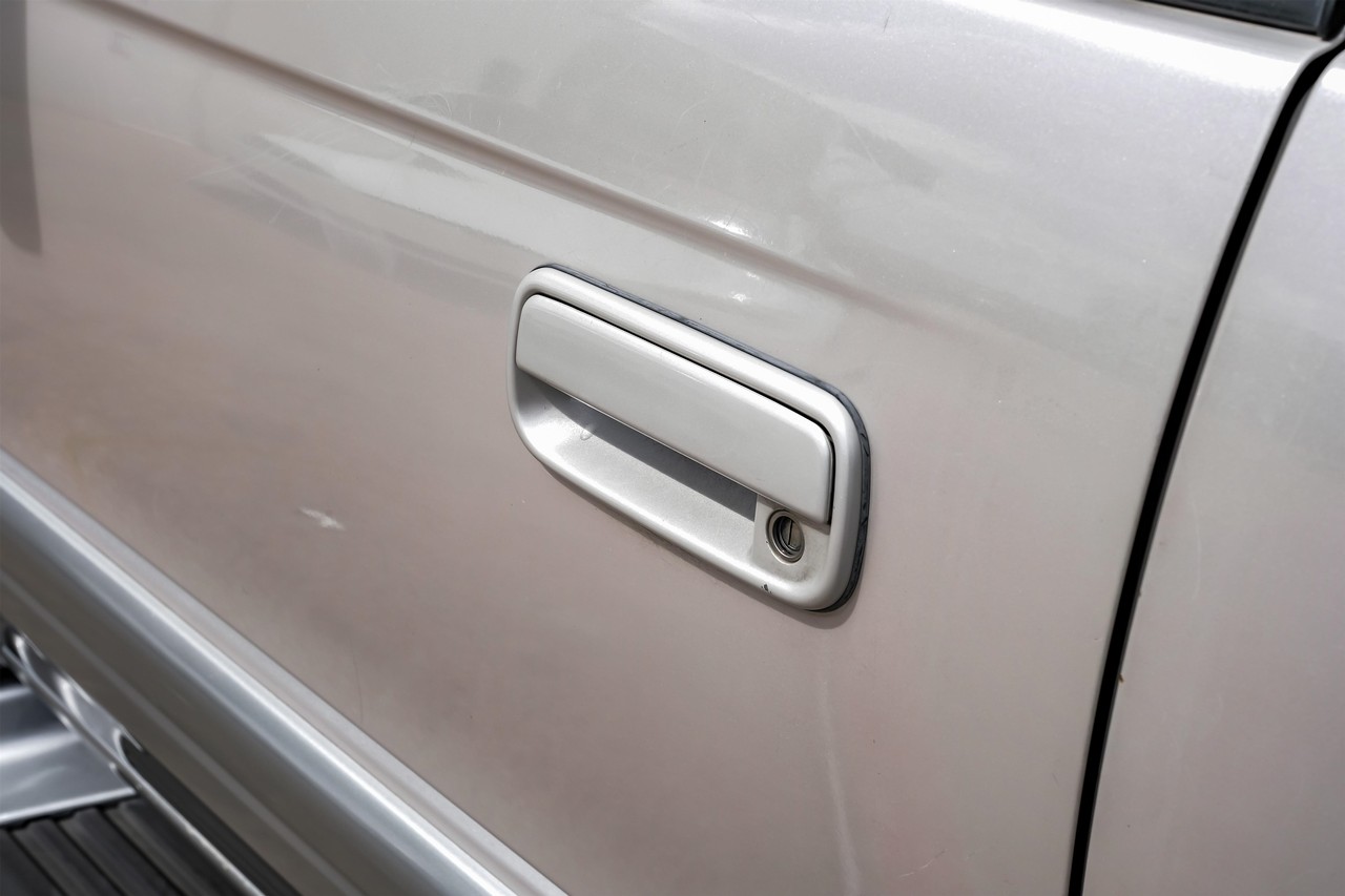 Toyota 4Runner Vehicle Main Gallery Image 34