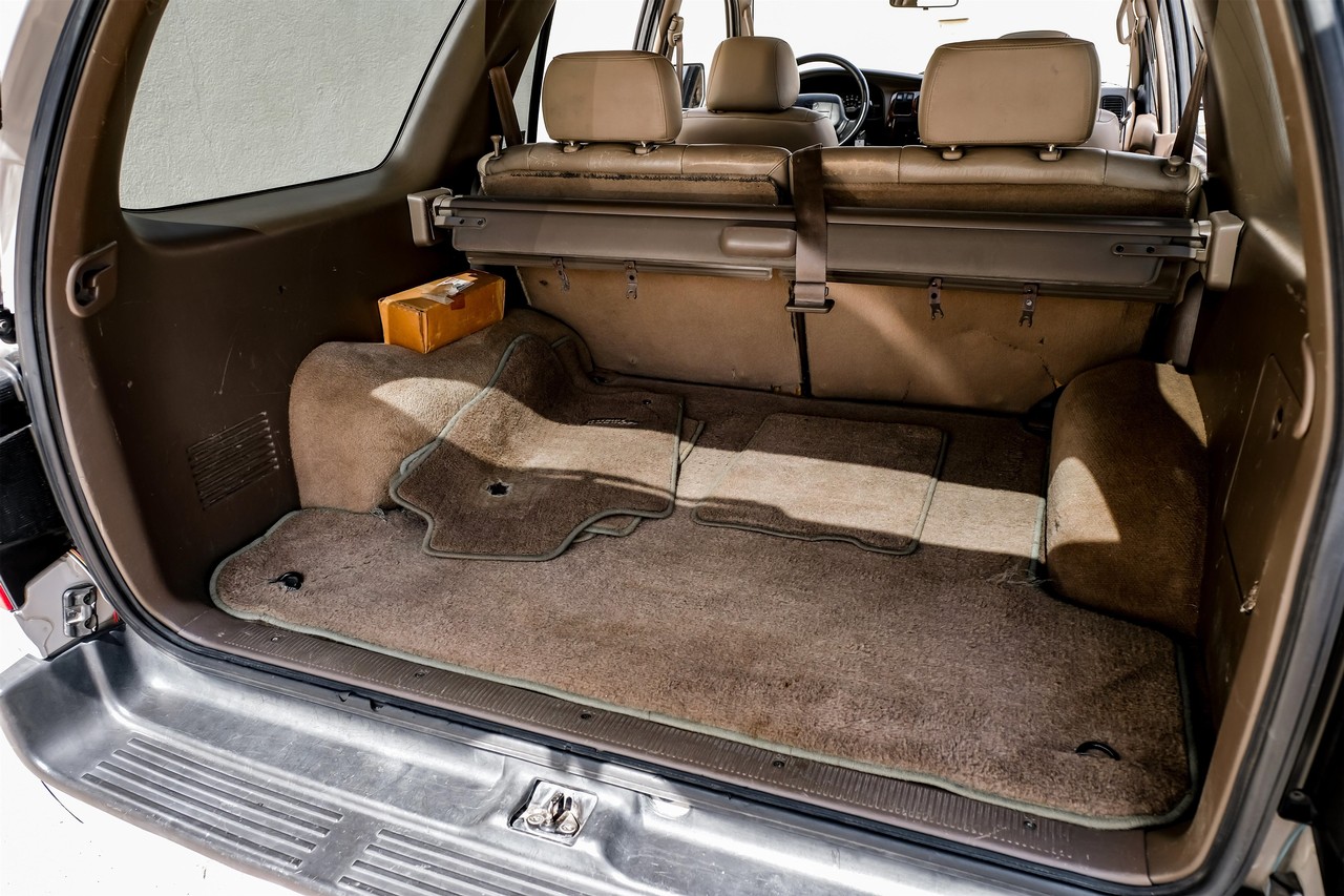 Toyota 4Runner Vehicle Main Gallery Image 42