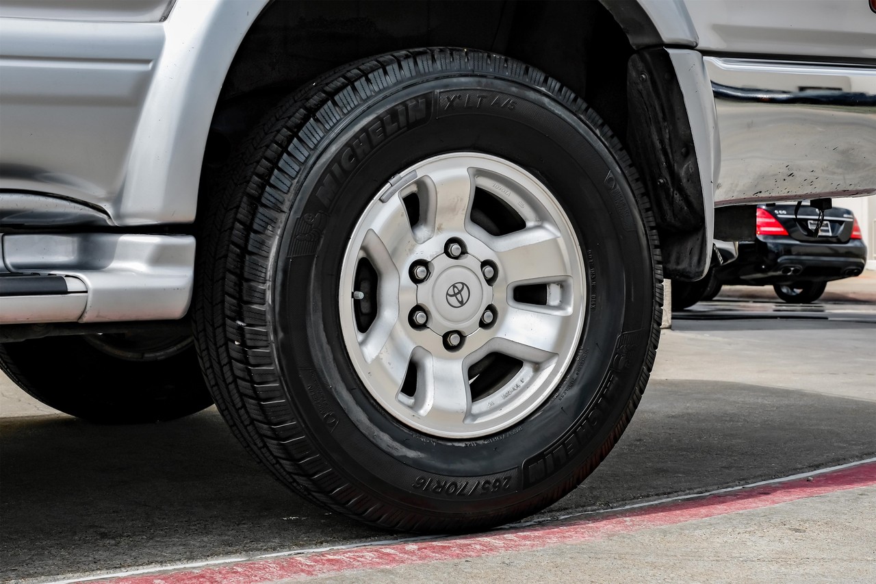 Toyota 4Runner Vehicle Main Gallery Image 47