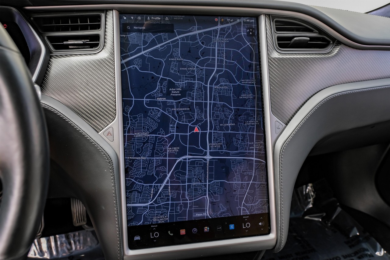 Tesla Model S Vehicle Main Gallery Image 26