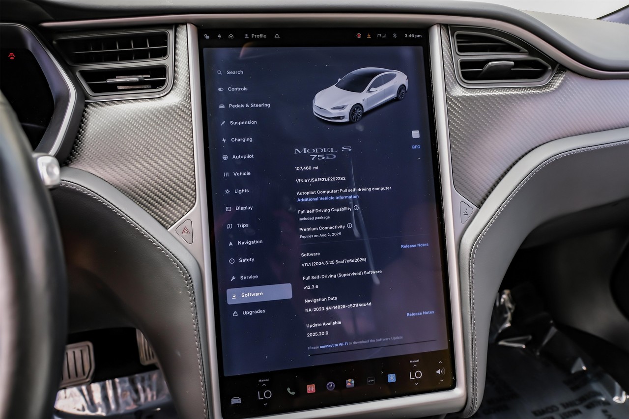 Tesla Model S Vehicle Main Gallery Image 31