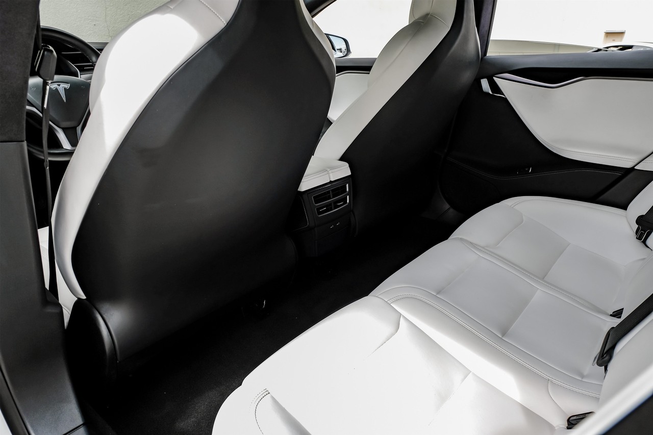 Tesla Model S Vehicle Main Gallery Image 39