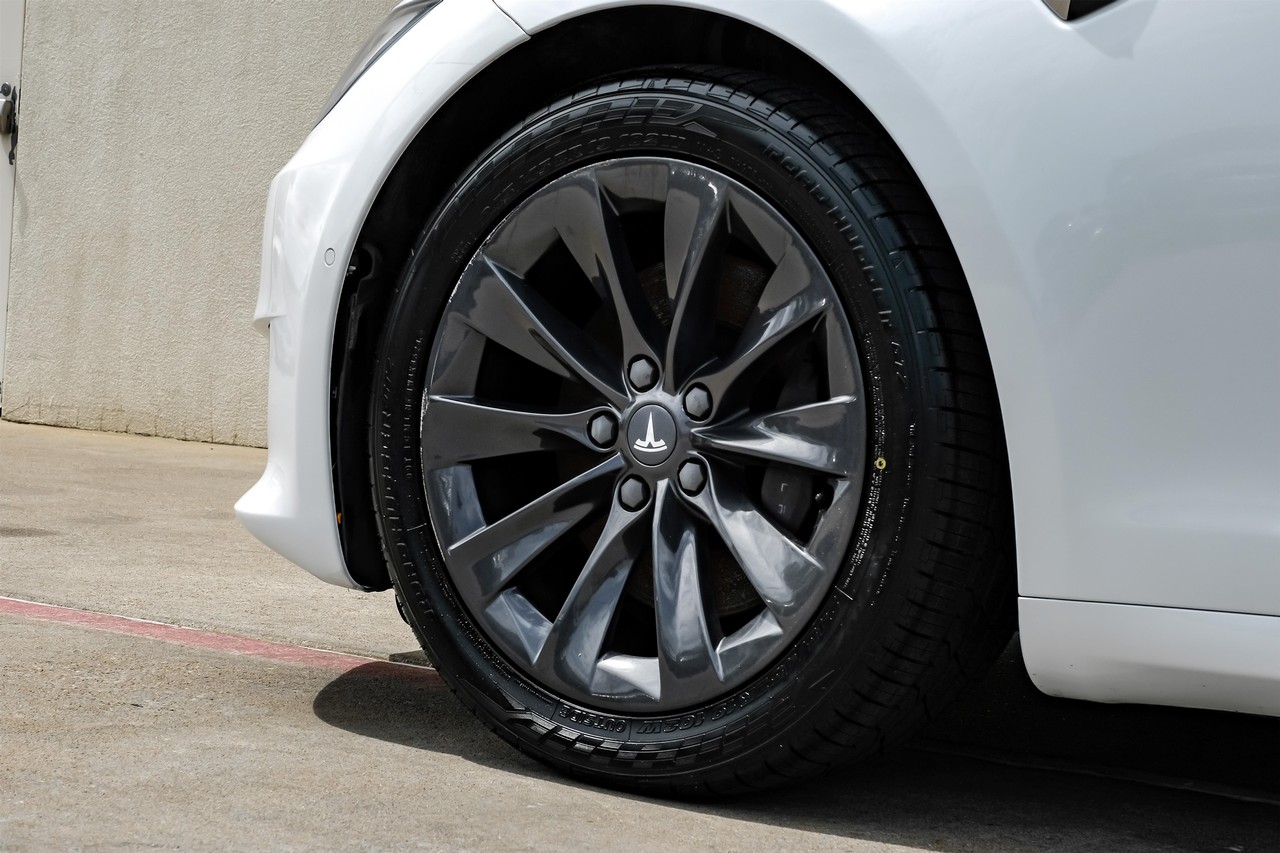 Tesla Model S Vehicle Main Gallery Image 53