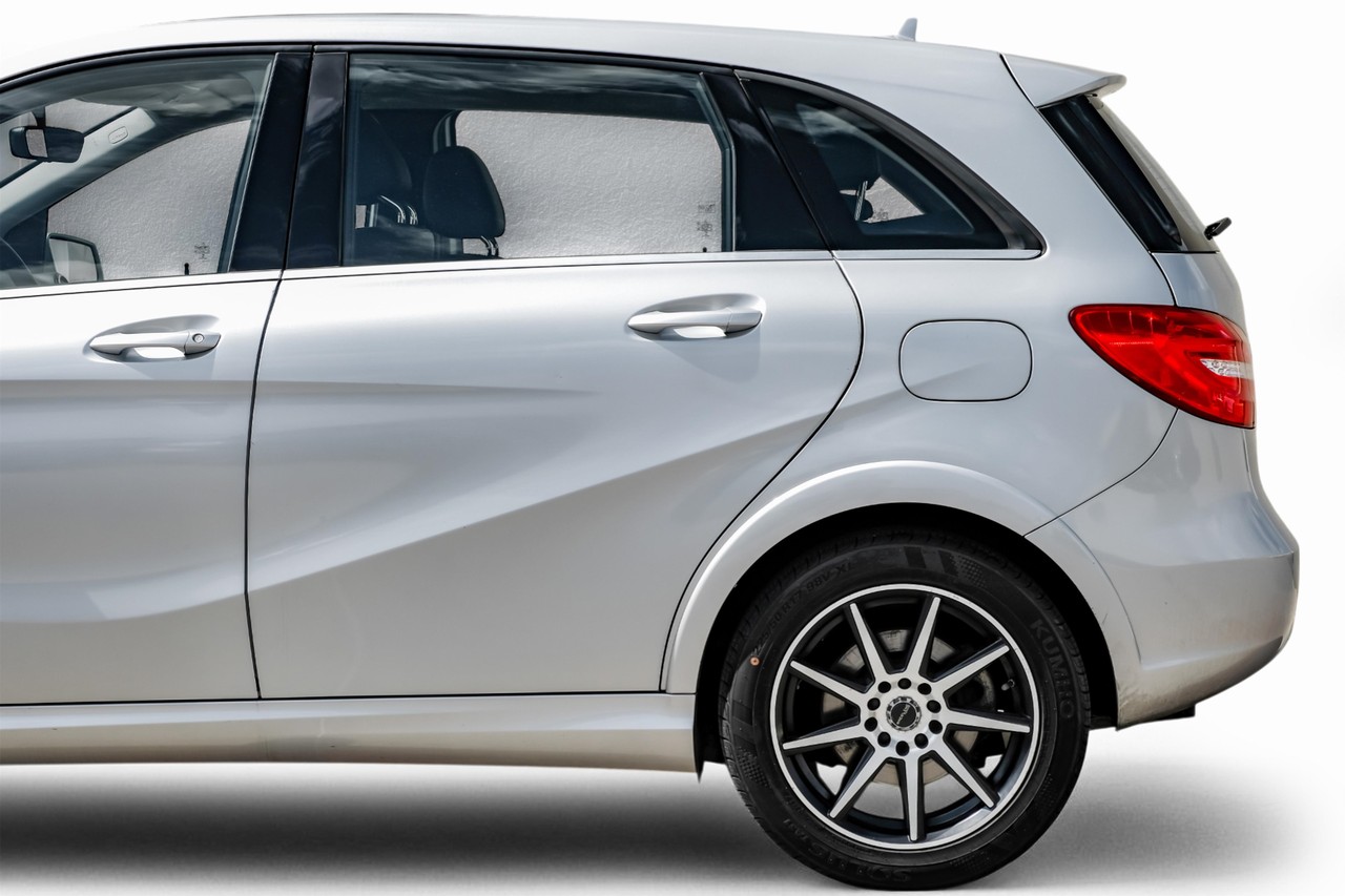 Mercedes-Benz B 250e Vehicle Main Gallery Image 15