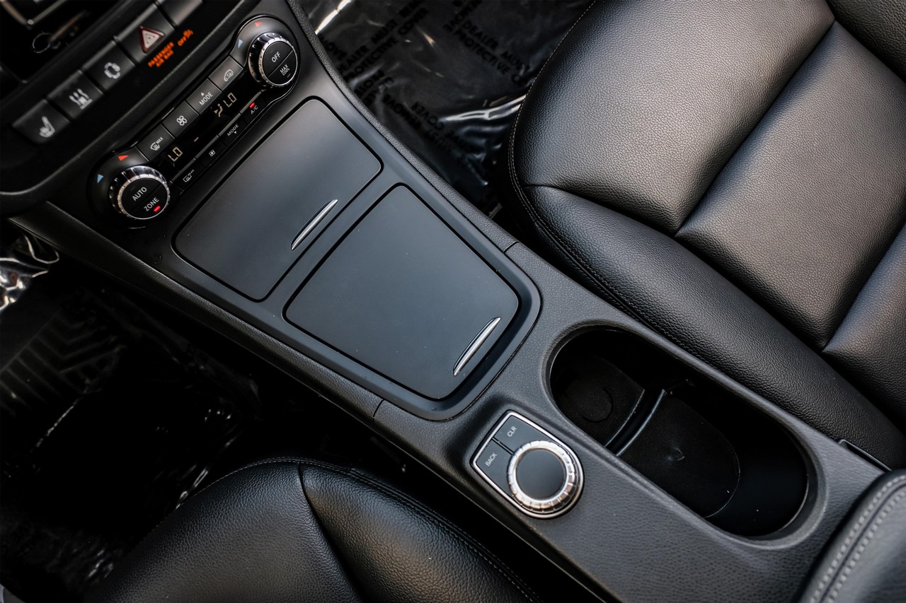 Mercedes-Benz B 250e Vehicle Main Gallery Image 26