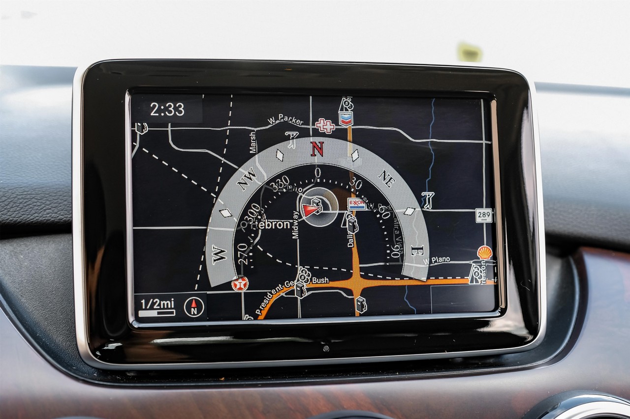 Mercedes-Benz B 250e Vehicle Main Gallery Image 28