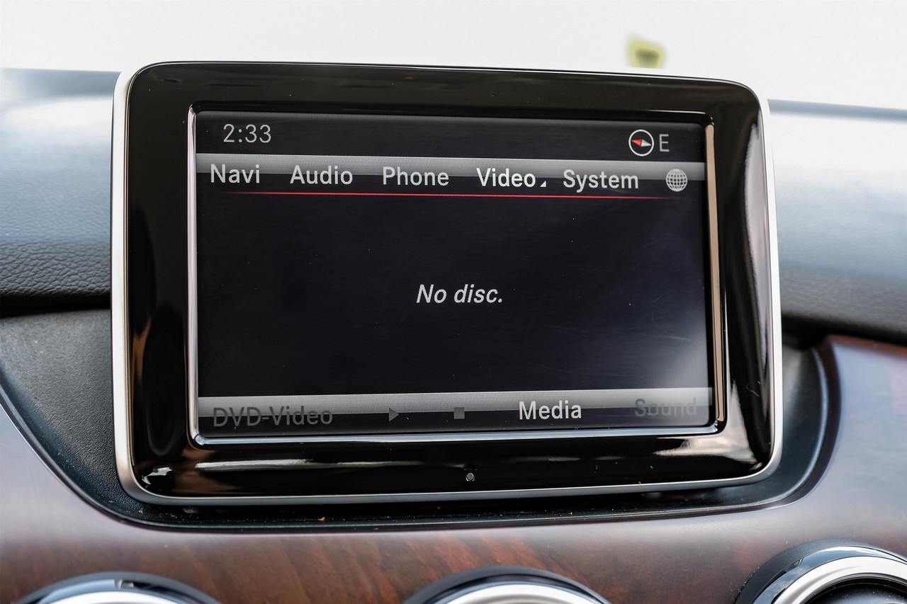 Mercedes-Benz B 250e Vehicle Main Gallery Image 30
